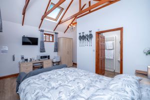 Barn Owl Guest Bedroom- click for photo gallery